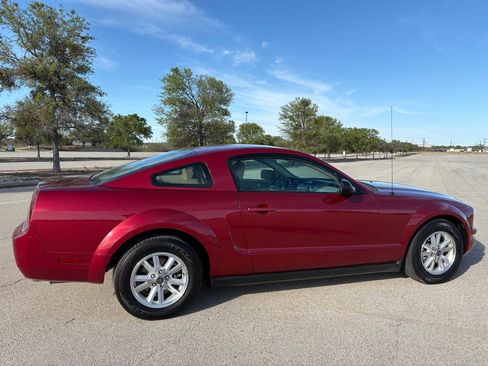 Used 2006 Ford Mustang Coupe image 52
