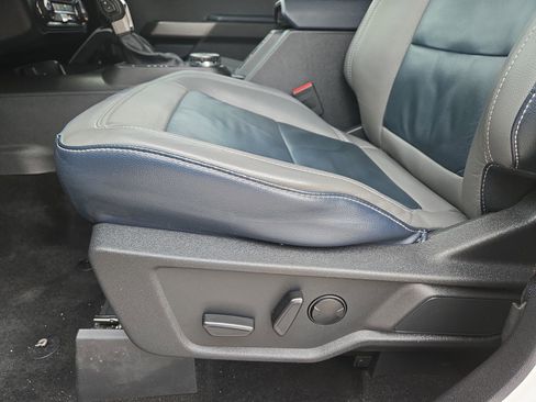 Used 2023 Ford Bronco Outer Banks image 17