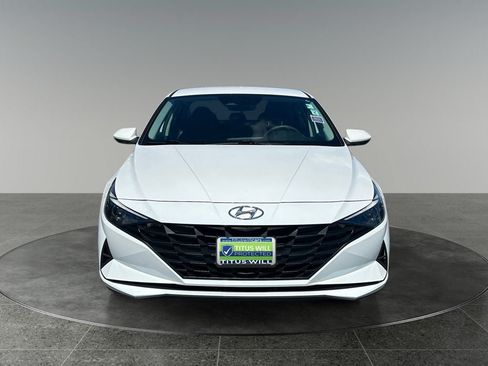 Used 2022 Hyundai Elantra SEL w/ Cargo Package FWD image 2