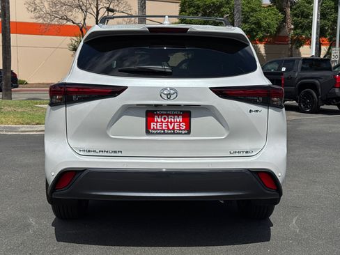 New 2026 Toyota Highlander Limited AWD/4WD image 12