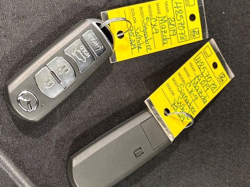 Used 2019 MAZDA CX-9 Signature image 34