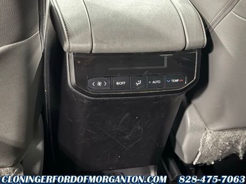 Used 2023 Toyota Highlander LE image 35