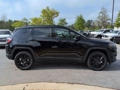 New 2026 Jeep Compass Latitude image 3