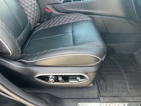 Used 2025 Jeep Grand Cherokee L Summit w/ Obsidian Package image 16