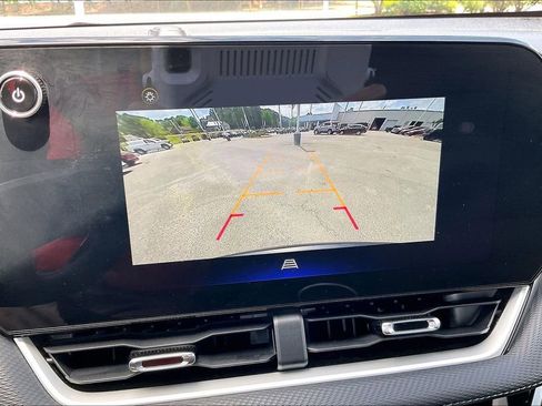 Used 2025 Chevrolet Equinox LT FWD image 21