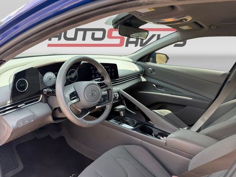 Used 2023 Hyundai Elantra SEL w/ Convenience Package FWD image 10