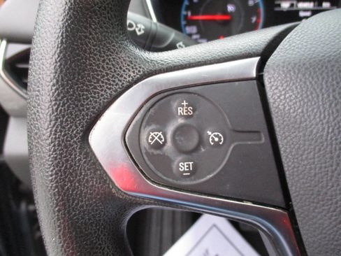 Used 2020 Chevrolet Traverse LS image 16