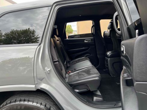 Used 2022 Jeep Grand Cherokee Laredo X RWD image 25