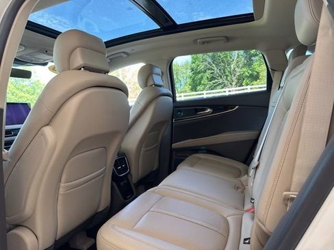 Used 2023 Lincoln Nautilus Reserve w/ Equipment Group 201A AWD/4WD image 10