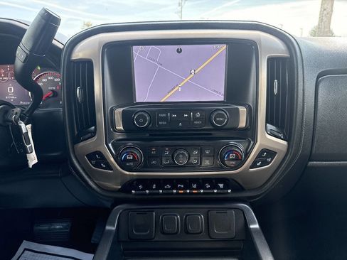 Used 2015 GMC Sierra 3500 Denali image 30