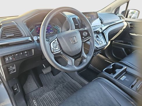 Used 2023 Honda Odyssey Elite image 9