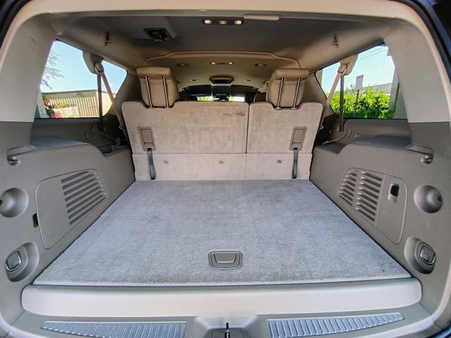 Used 2015 Chevrolet Suburban LT RWD image 72