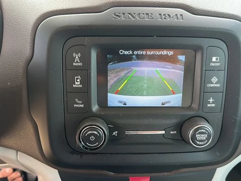 Used 2016 Jeep Renegade Latitude w/ Safety & Security Group FWD image 36
