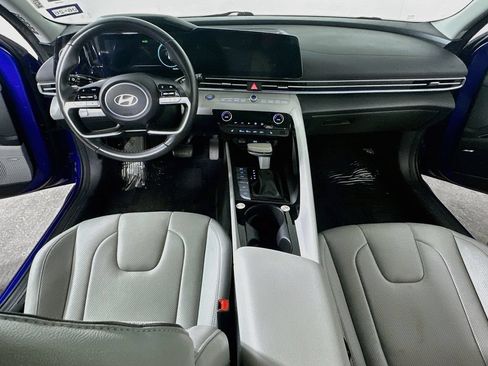 Used 2024 Hyundai Elantra Limited FWD image 18