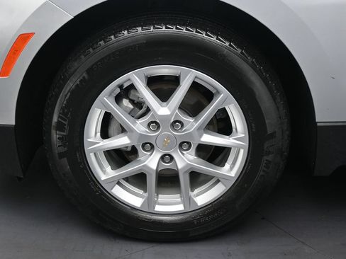 Used 2022 Chevrolet Equinox LT FWD image 12
