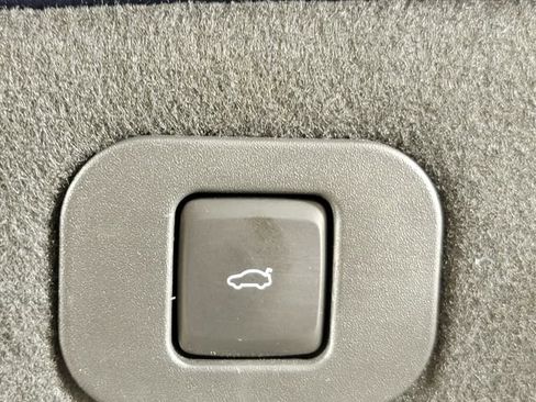 Used 2020 Lincoln Continental Reserve AWD/4WD image 17