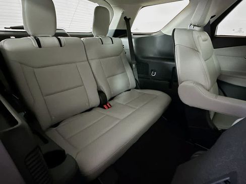 Certified 2025 Ford Explorer Active w/ Active Comfort Package RWD image 31