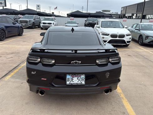 Used 2019 Chevrolet Camaro SS RWD image 9