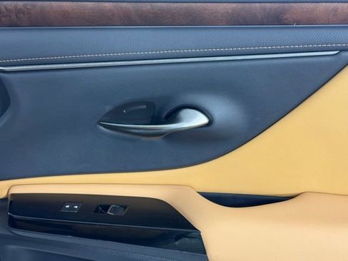 Certified 2023 Lexus ES 300h w/ Luxury Package image 30