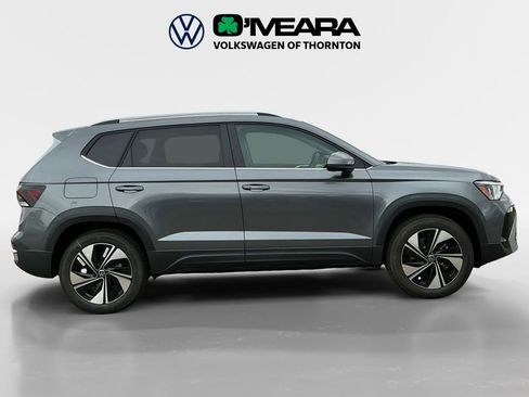 New 2025 Volkswagen Taos SE image 6