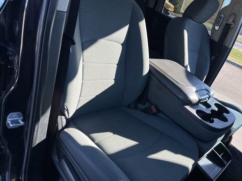 Used 2015 RAM 1500 Express image 28
