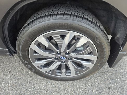 Used 2025 Subaru Forester Touring w/ Touring Package AWD/4WD image 18