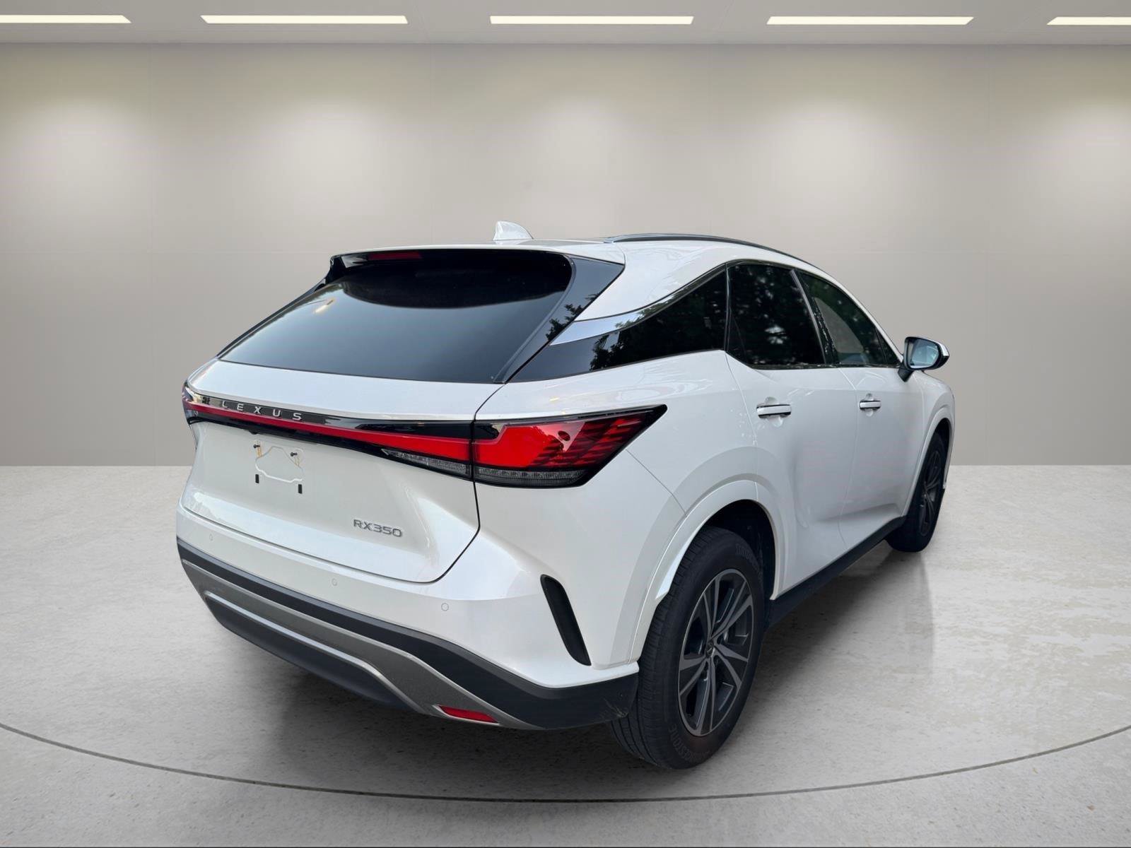 Used 2025 Lexus RX 350 Premium w/ Accessory Package (Z1) FWD image 9