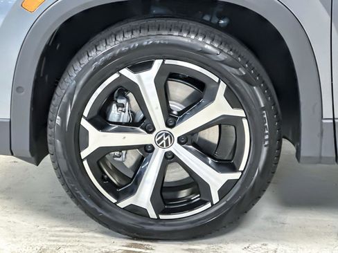 New 2026 Volkswagen Tiguan SE image 24