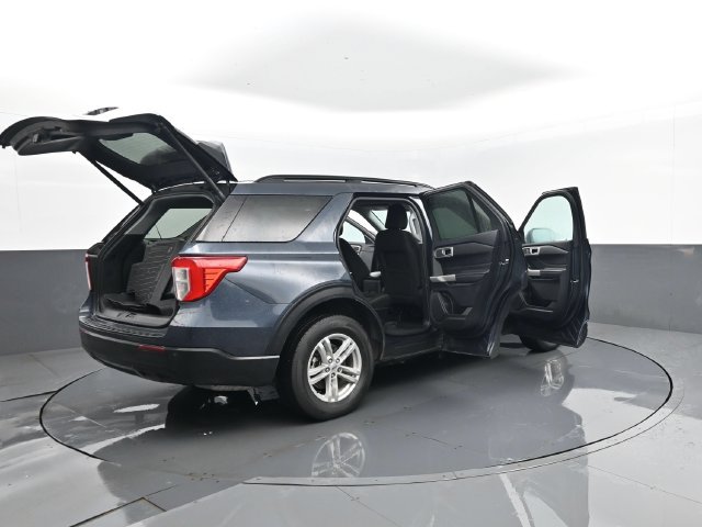 Used 2024 Ford Explorer XLT AWD/4WD image 32