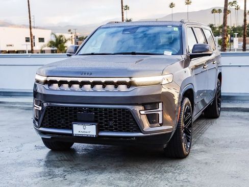 New 2026 Jeep Grand Wagoneer L Limited image 4