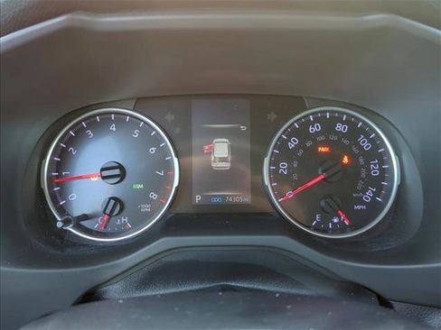 Used 2019 Toyota RAV4 XLE Premium image 15