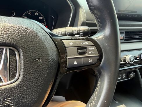 Used 2025 Honda Pilot Touring image 21