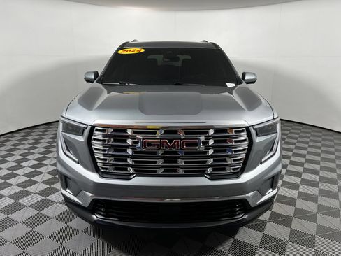 Used 2024 GMC Acadia Denali FWD image 2