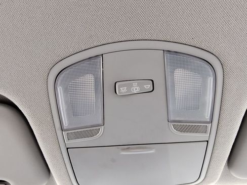 Used 2017 Hyundai Elantra SE image 25