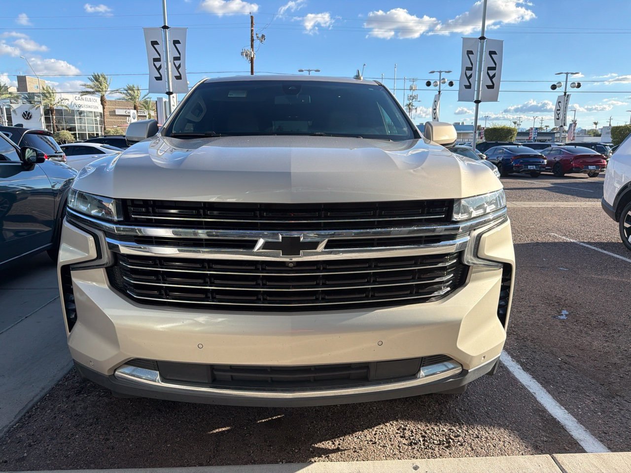 Used 2021 Chevrolet Suburban LT w/ LT Signature Plus Package RWD image 5