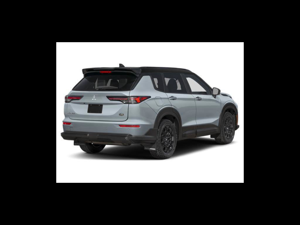 Used 2026 Mitsubishi Outlander AWD image 3