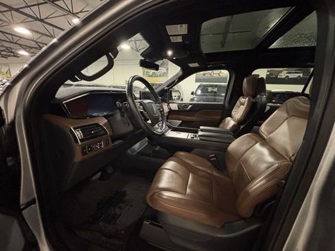 Certified 2022 Lincoln Navigator Reserve image 3