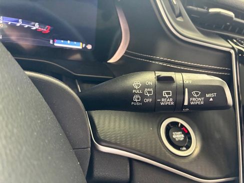 Used 2023 Jeep Grand Cherokee Altitude AWD/4WD image 29