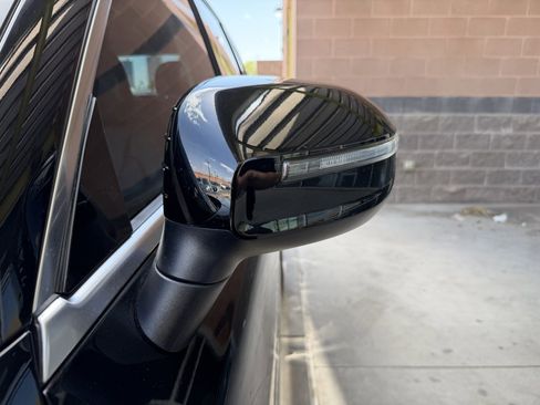 Used 2023 Kia Telluride LX FWD image 12