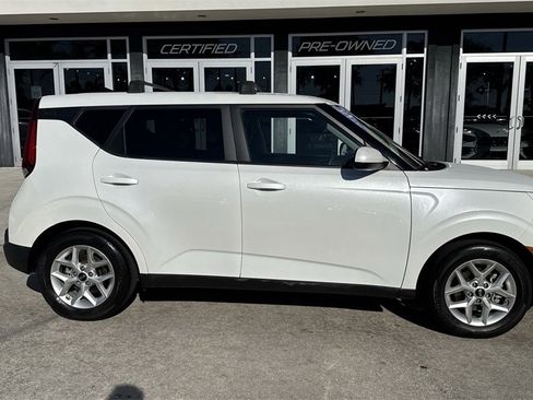 Used 2020 Kia Soul S image 6