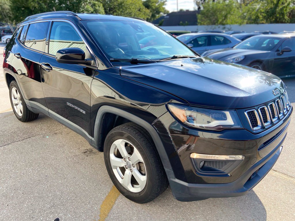 Used 2018 Jeep Compass Latitude w/ Popular Equipment Group AWD/4WD image 8