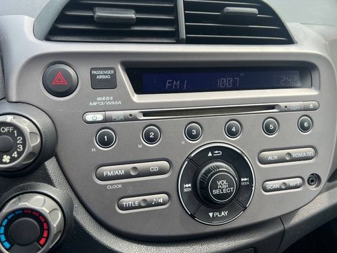 Used 2013 Honda Fit image 18