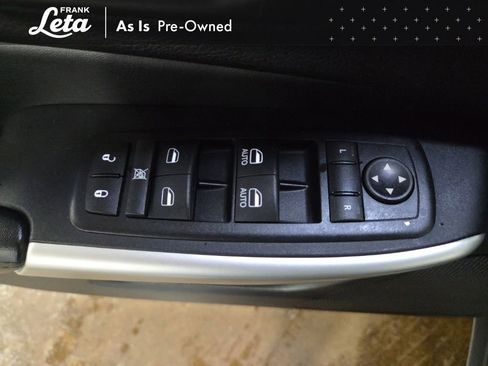 Used 2017 Jeep Cherokee Overland image 34