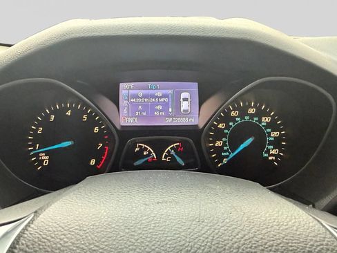 Used 2014 Ford Focus SE w/ SE Sport Package FWD image 16