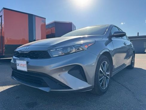 Used 2024 Kia Forte LXS FWD image 3