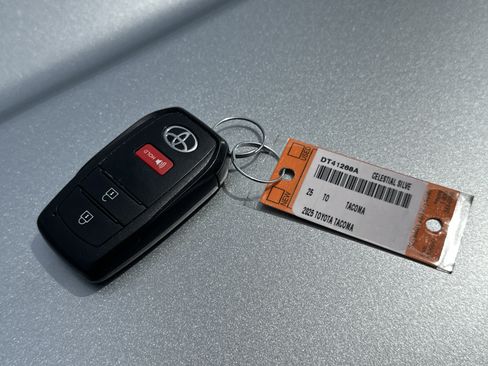 Used 2025 Toyota Tacoma SR image 36