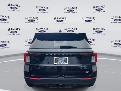 New 2026 Ford Explorer Active RWD image 4