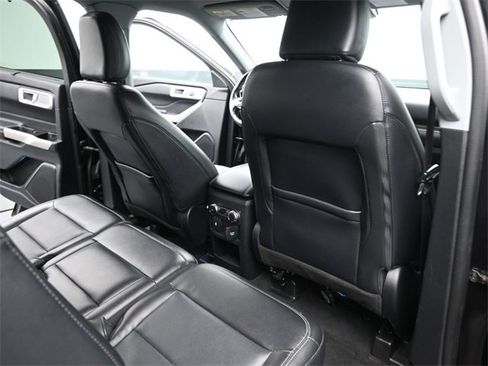 Used 2021 Ford Explorer Limited w/ Equipment Group 301A image 27