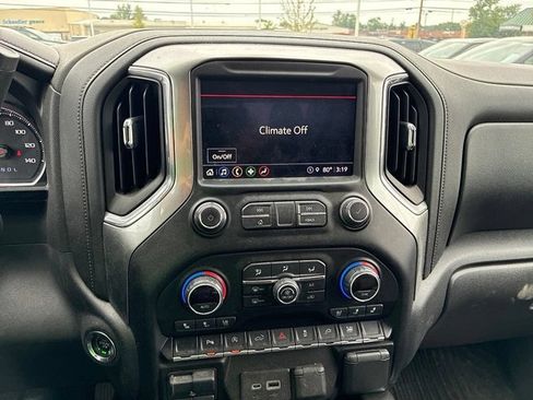 Used 2021 Chevrolet Silverado 1500 LTZ AWD/4WD image 29