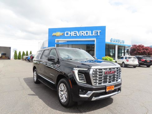 Used 2025 GMC Yukon XL Denali AWD/4WD image 50
